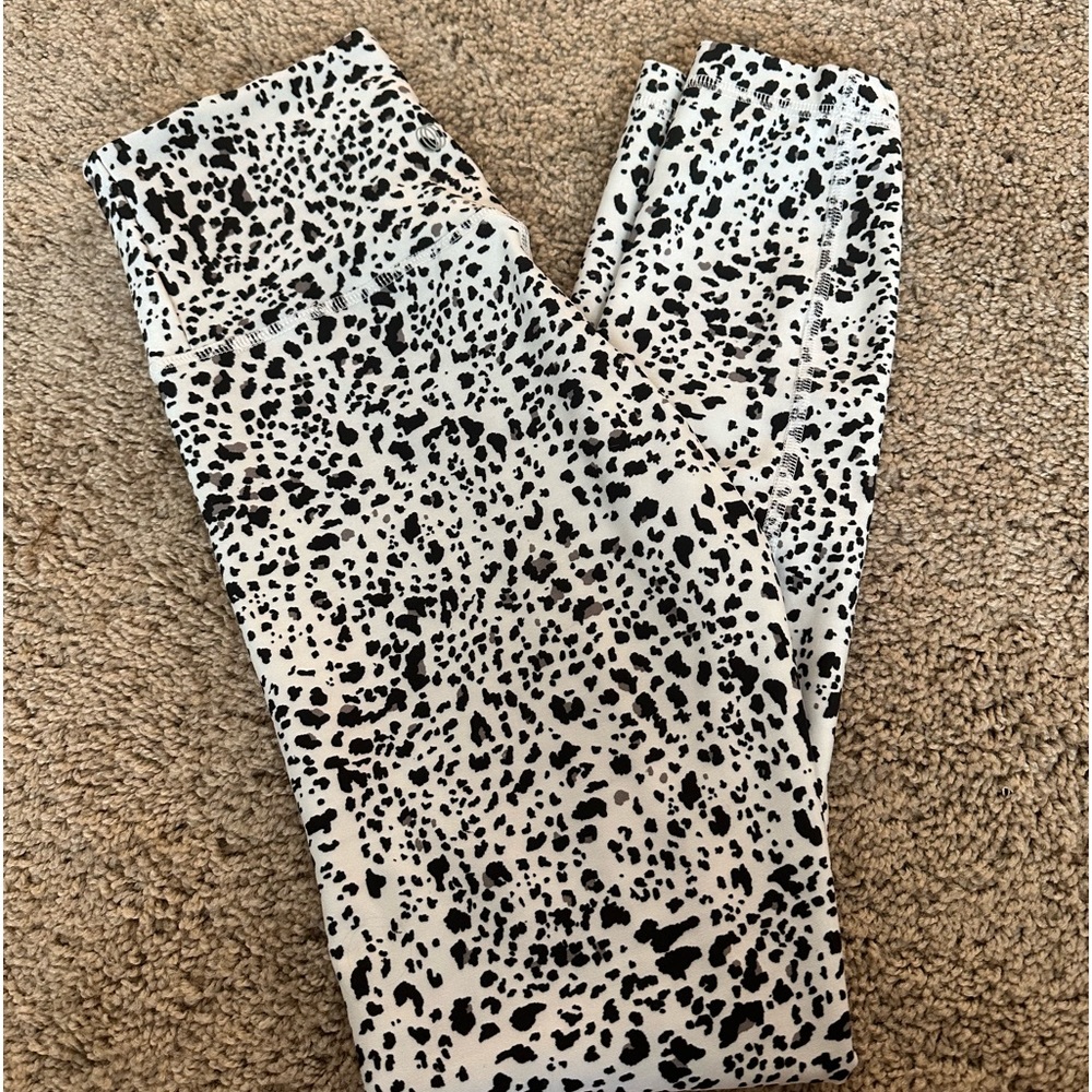 Leopard printed athletic leggings